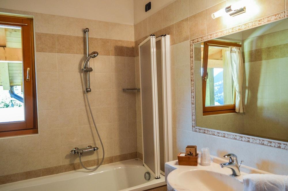 Hotel Garni Sant'Antonio Con Spa Madonna di Campiglio Ngoại thất bức ảnh