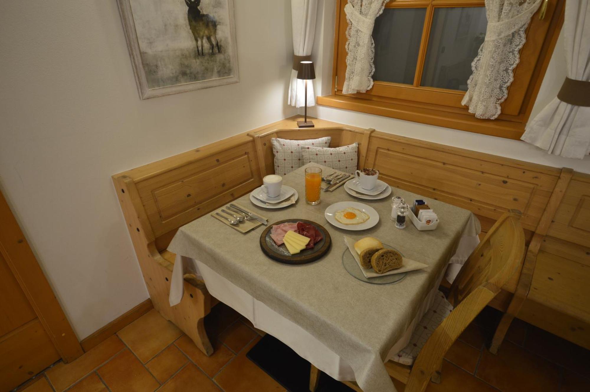 Hotel Garni Sant'Antonio Con Spa Madonna di Campiglio Ngoại thất bức ảnh