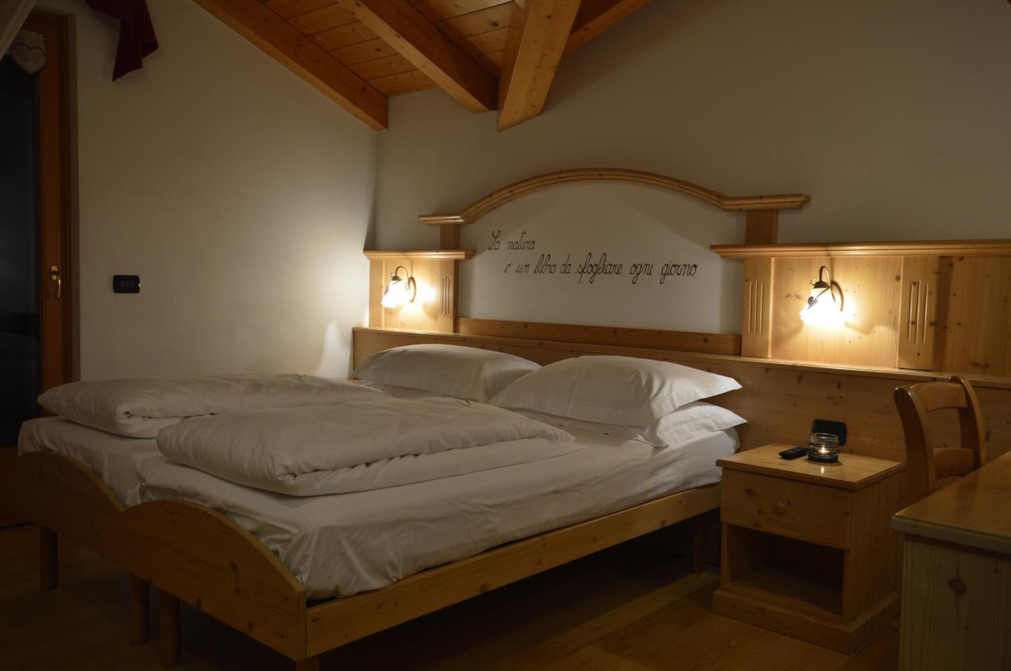 Hotel Garni Sant'Antonio Con Spa Madonna di Campiglio Ngoại thất bức ảnh