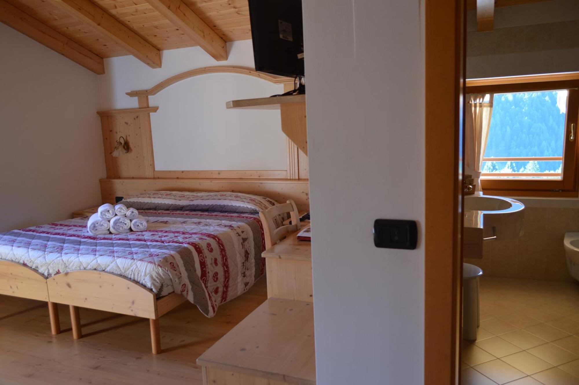 Hotel Garni Sant'Antonio Con Spa Madonna di Campiglio Ngoại thất bức ảnh