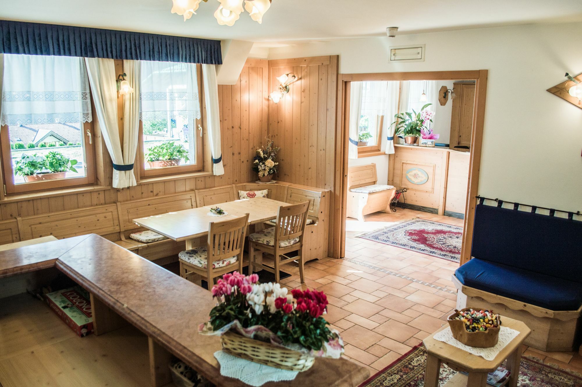 Hotel Garni Sant'Antonio Con Spa Madonna di Campiglio Ngoại thất bức ảnh
